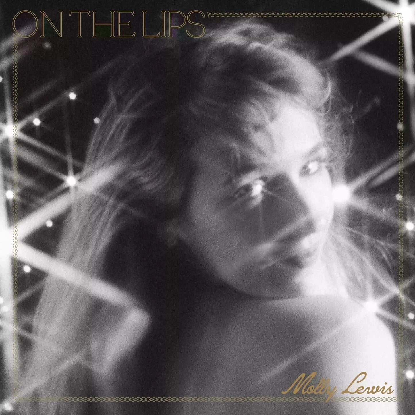 On The Lips - Secretly Store